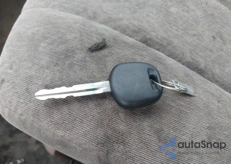 1999 Toyota Sienna Le z USA, uszkodzony, nr VIN 4T3ZF13C6XU098149